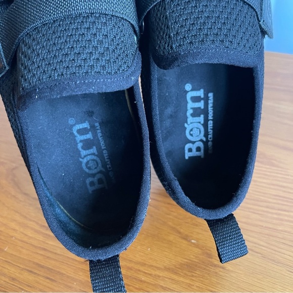Born Newbury Slip-On Sneaker Black Size 10 - Picture 10 of 16